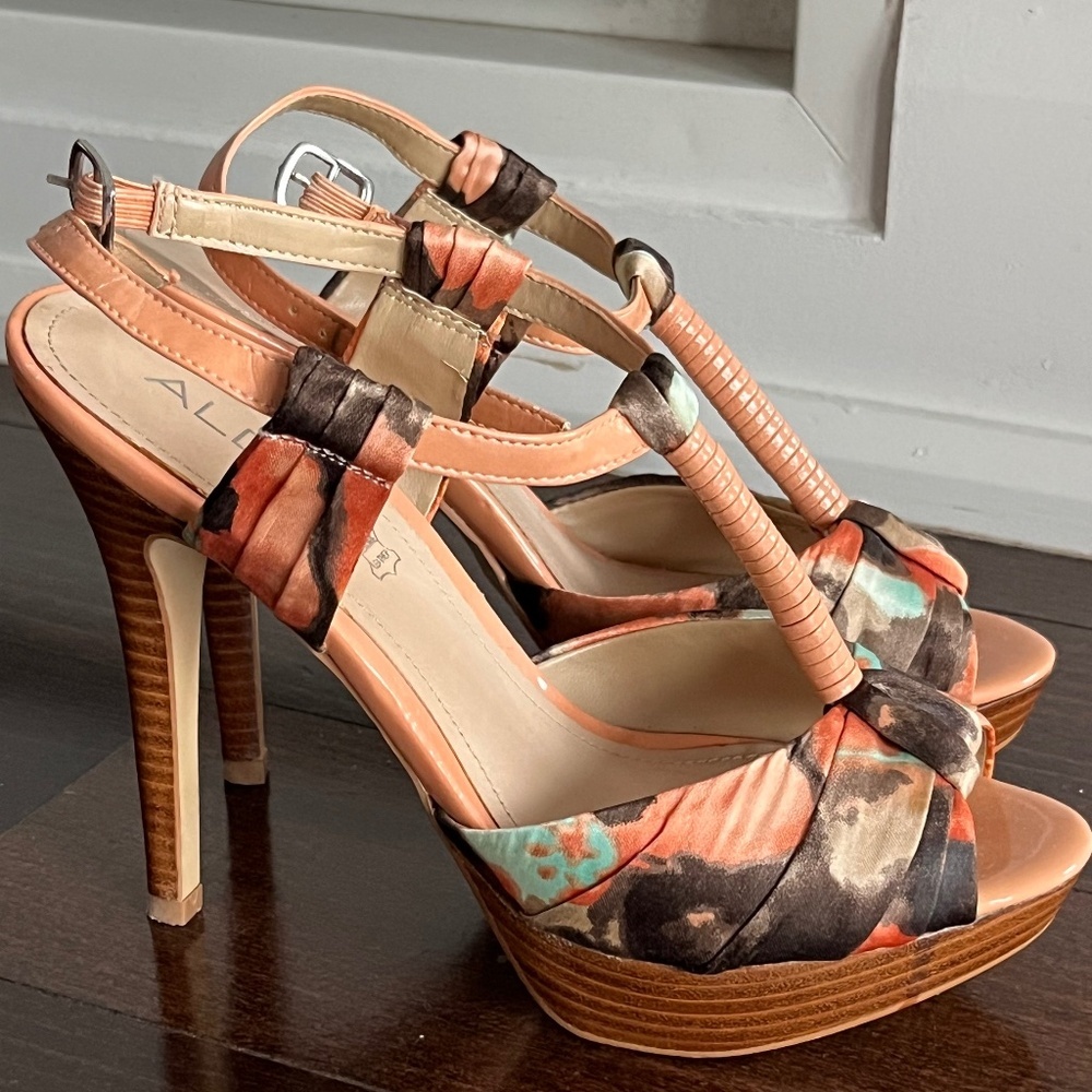 ALDO Women’s 5" High Heel Platforms size 6.5 open toe, coral fabric